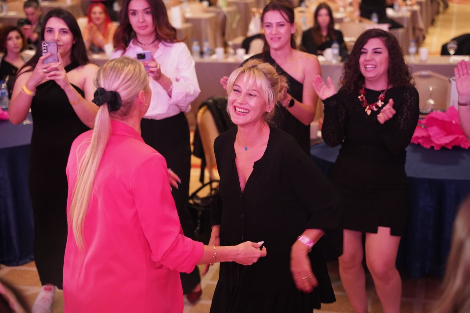 Katılımcılar sohbette